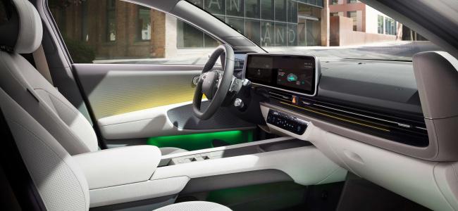 Hyundai-Elektrikli-Sedanini-Piyasaya-Surdu