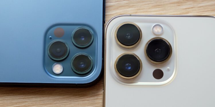 Periskop-Lensi-Apple-iPhone-15-Pro-Maxe-Ozel-Olabilir