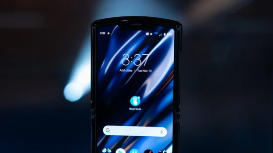 Moto Razr 2022: İncelen Ekran Çerçeveleri Dikkat Çekiyor! Moto Razr 2022: İncelen Ekran Çerçeveleri Dikkat Çekiyor!