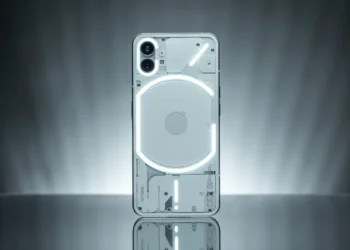 Nothing Phone (1): "Lite" Model Mi Geliyor?