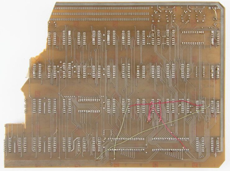 Apple-1-Prototipi-Yaklasik-700-Bin-Dolara-Acik-Artirmayla-Satildi-1