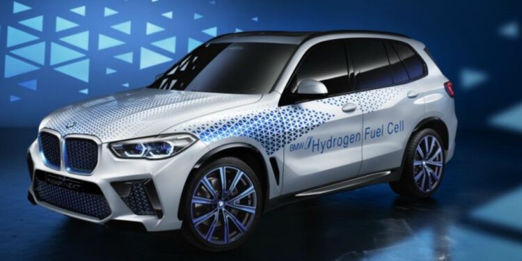 BMW-ve-Toyota-Hidrojen-SUV-Uzerinde-Is-Birligi-Yapiyor