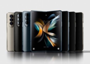 Samsung, Yeni Katlanabilir Telefonlarının Üretim Hattını Gösterdi!