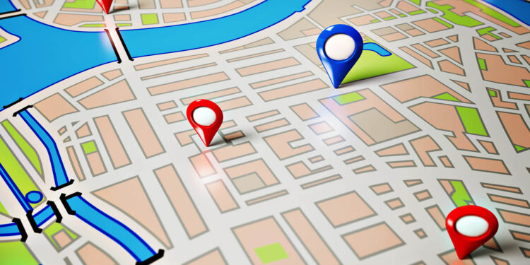 Google-Haritalar-Ormanin-Ortasinda-Bir-Ucak-Buldu