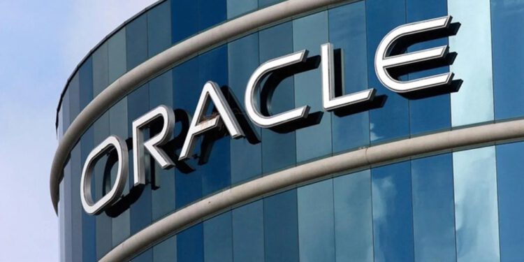 Oracle-Milyarlarca-Kullanicisindan-Veri-Satmakla-Suclaniyor