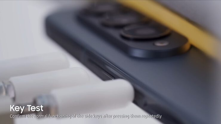 Samsung, Yeni Katlanabilir Telefonlarının Üretim Hattını Gösterdi!