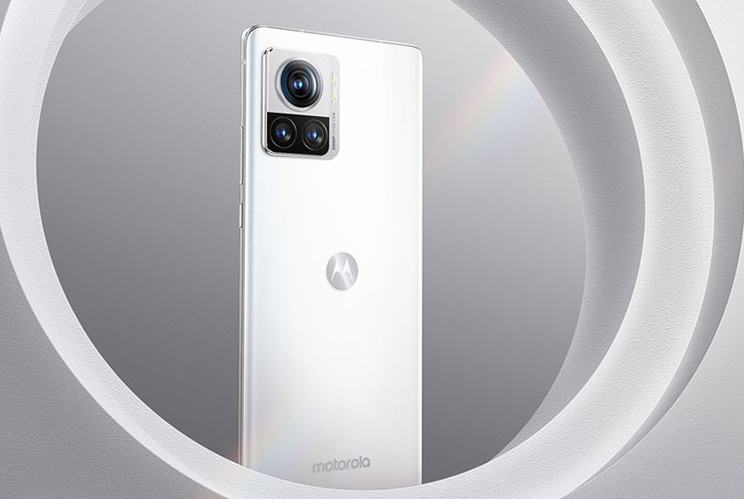 Snapdragon-8-Gen-1li-Moto-X30-Pro-Duyuruldu-1
