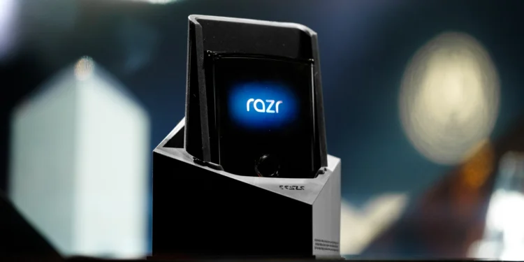 Moto Razr 2022: İncelen Ekran Çerçeveleri Dikkat Çekiyor!