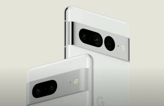 Google Pixel 8 Pro Kanlı Canlı Görüntülendi! Google Pixel 8 Pro Kanlı Canlı Görüntülendi!