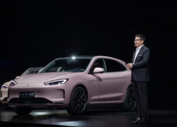 Huawei AITO M5 EV Piyasaya Sürüldü!