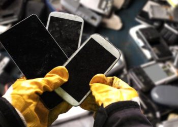 E-atık: 2022'de 5 milyar telefon çöpe atılacak