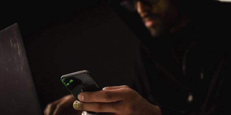 Android-Zararli-Yazilimi-Kullanicilari-Gozetlemek-Icin-Kendini-VPN-Olarak-Gizliyor