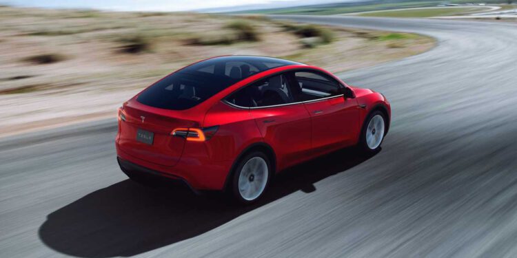 Tesla Model Y Avrupa'da Birinci !