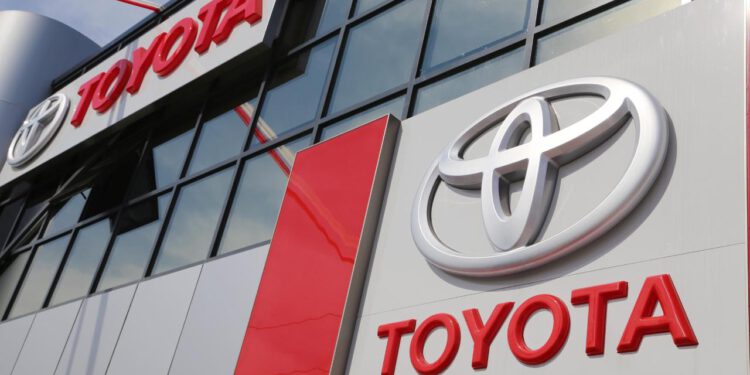 Toyota, Kullanıcılarından Özür Diledi