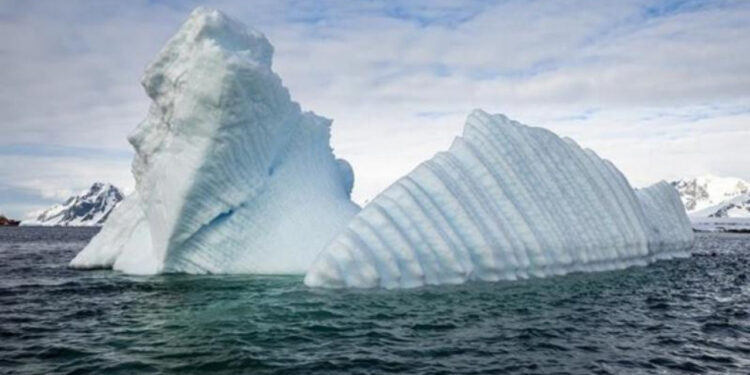 Eriyen-Buzullar-Cevreye-Tonlarca-Bakteri-Saliyor