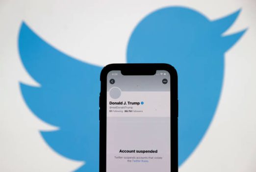 Elon Musk, Twitter'a Sahip Olarak Ne Kazanıyor?