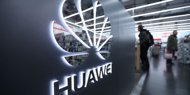 Huawei Watch Buds ve FreeBuds 5i Aralık Ayında Piyasaya Sürülecek