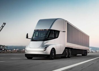 Tesla Semi, Tesla'nın iOS Uygulamasında Görüldü!