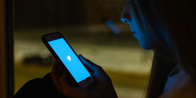 Twitter, Youtube'dan Daha Fazla Kazanç Getirecek !