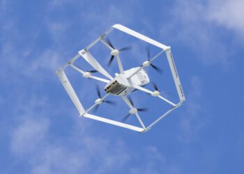 Amazon-Prime-Air-ABDde-Dronelar-Araciligiyla-Paket-Teslimati-Yapmaya-Basladi