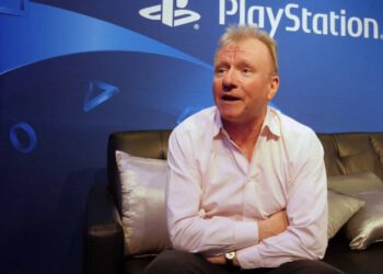 Jim-Ryana-Gore-Sony-Xbox-Game-Passi-Rakip-Olarak-Gormuyor