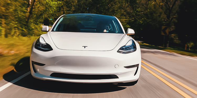 Tesla, Nöbetçi Modunu Yazılım Güncellemesiyle Geliştiriyor