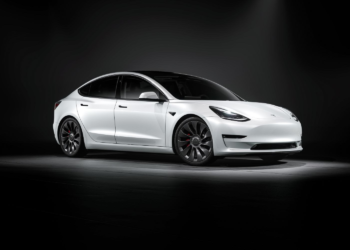 Tesla, Araçlarında Radar Kullanımını Etkinleştiriyor