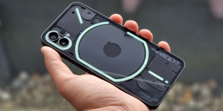 Nothing Phone (1) Android 13 Güncellemesini Alıyor