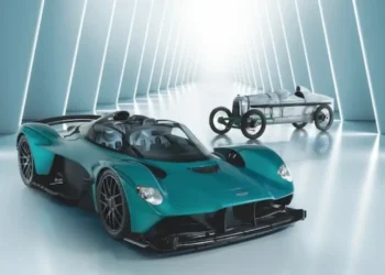 Aston-Martin-110.-Yilina-Ozel-Yeni-Model-Cikariyor