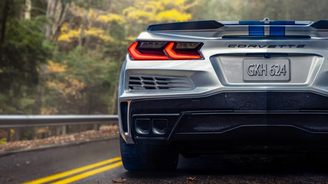 Ilk-Elektrikli-Corvette-Duyuruldu-Corvette-E-Ray-2