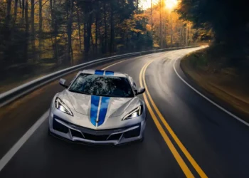Ilk-Elektrikli-Corvette-Duyuruldu-Corvette-E-Ray