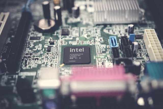 Intel-Hisseleri-Dususe-Gecti-1