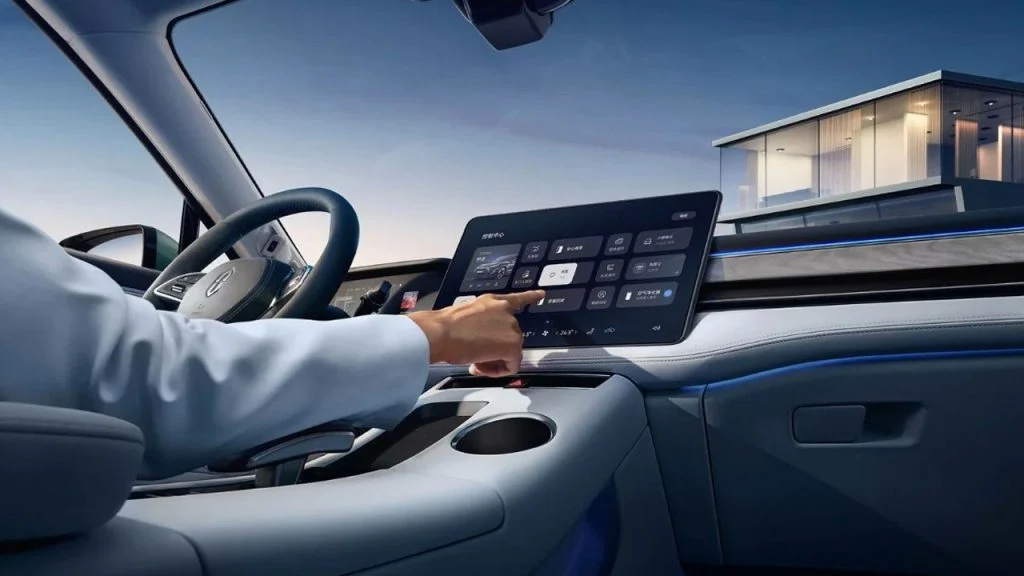 Huawei Tesla ile Rekabet Etmek için Fiyatları Düşürdü