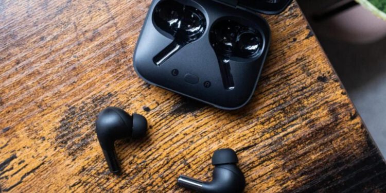 OnePlus Buds Pro 2'nin Tanıtım Görselleri Sızdırıldı !