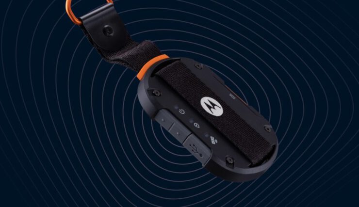 Taş Gibi Sağlam Telefon: Motorola Defy 2