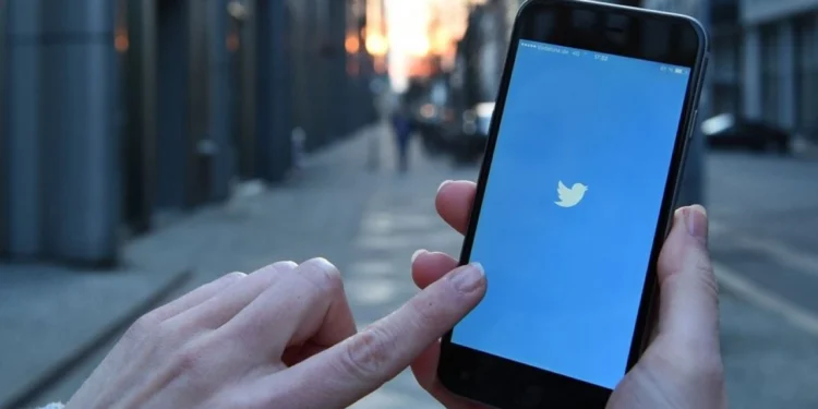 Twitter-Kronolojik-Zaman-Akisini-Koruyacak