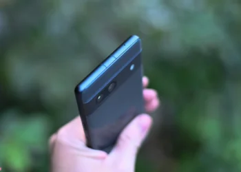 Google Pixel 7a Daha Tanıtılmadan Kanlı Canlı Görüntülendi!