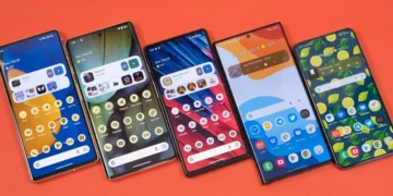 En İyi 10 Android Akıllı Telefon Açıklandı