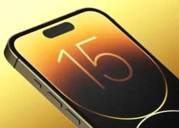 iPhone 15 ve iPhone 15 Plus Buzlu Arka Cam Kapakla Gelecek!