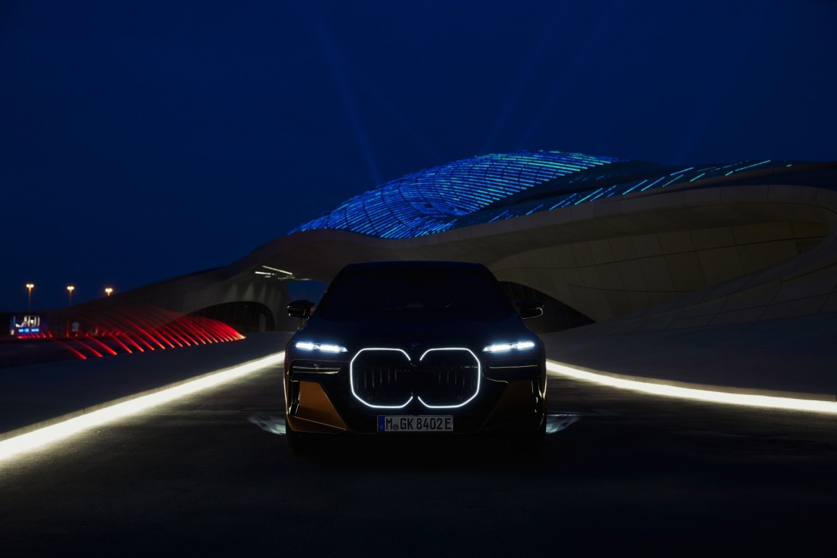BMW i70