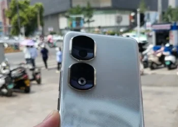 Honor 90 ve Honor 90 Pro Kanlı Canlı Görüntülendi!