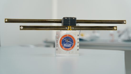 Hello Space’in ilk test cep uydusu ‘İstanbul’  SpaceX Transporter-8 ile uzaya fırlatıldı