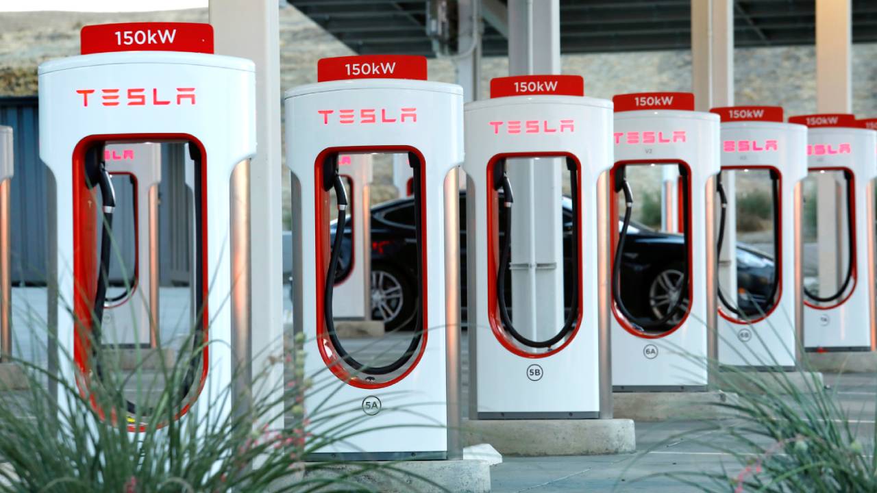 Tesla-Supercharger