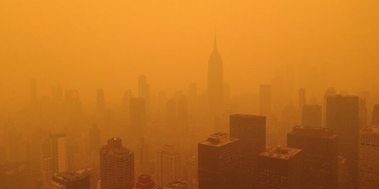 New York Toz İçinde Kaldı! Meksika Filtresi Uygulanmış Gibi!