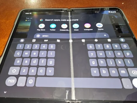 Google Pixel Fold Ekranları Kutudan Çıkar Çıkmaz Kırılıyor!