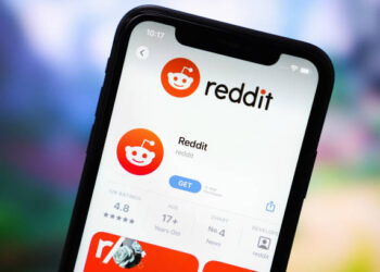 CHINA - 2023/05/22: In this photo illustration, the Reddit app logo is displayed in the App Store on an iPhone. (Photo Illustration by Sheldon Cooper/SOPA Images/LightRocket via Getty Images)