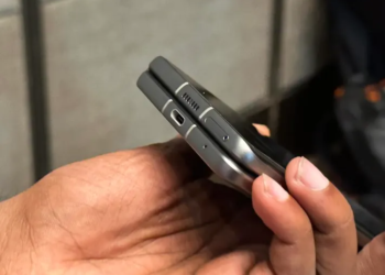 Tecno Phantom V Flip