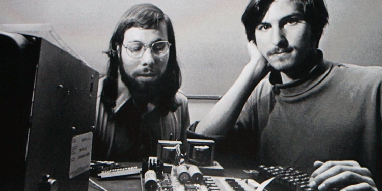 Steve Jobs Tarafından Elle Yazılan Apple-1 Reklamı Açık Artırmada Satıldı!
