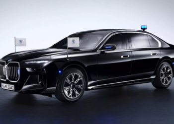 BMW i7