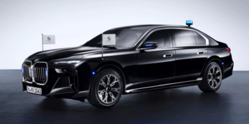 BMW i7